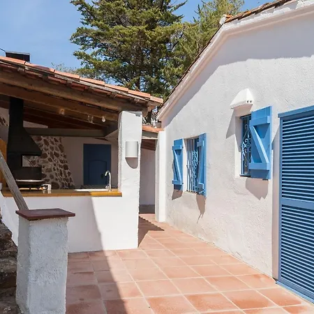 Holiday home Let's Holidays 7 Xemeneies House