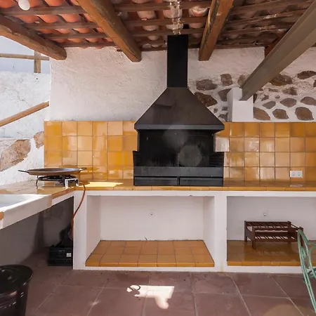 Lets Holidays Big House With Bbq And Dining Outside Tossa de Mar