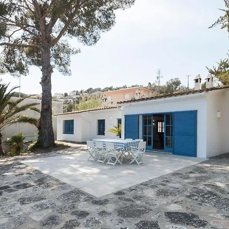 Lets Holidays Big House With Bbq And Dining Outside *