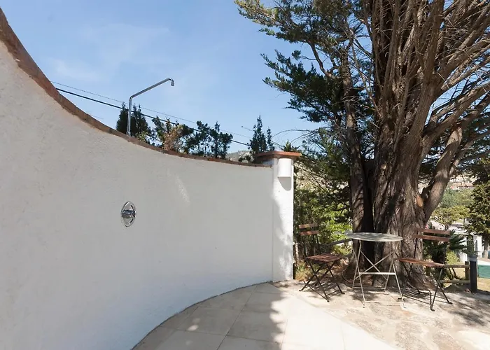 Lets Holidays Big House With Bbq And Dining Outside Holiday home
