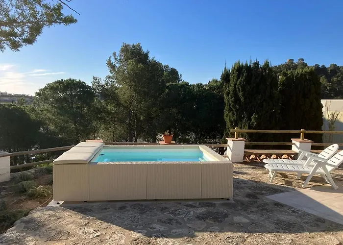 Lets Holidays Big House With Bbq And Dining Outside Holiday home *
